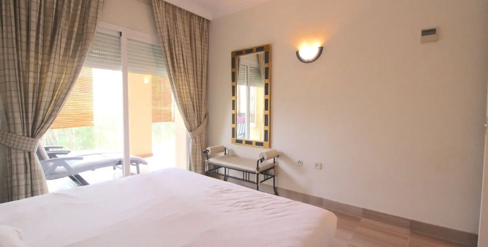 Venta de apartamento en planta baja en Bahía de Marbella 18