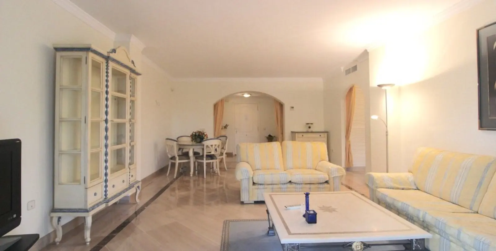 Venta de apartamento en planta baja en Bahía de Marbella 23