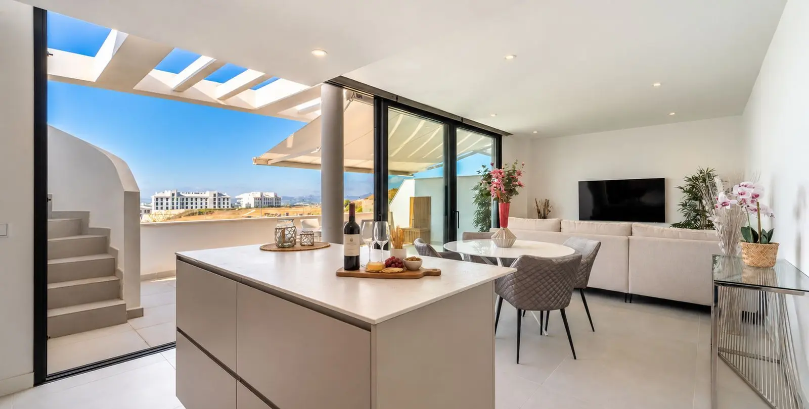 Sale of penthouse in Fuengirola 1