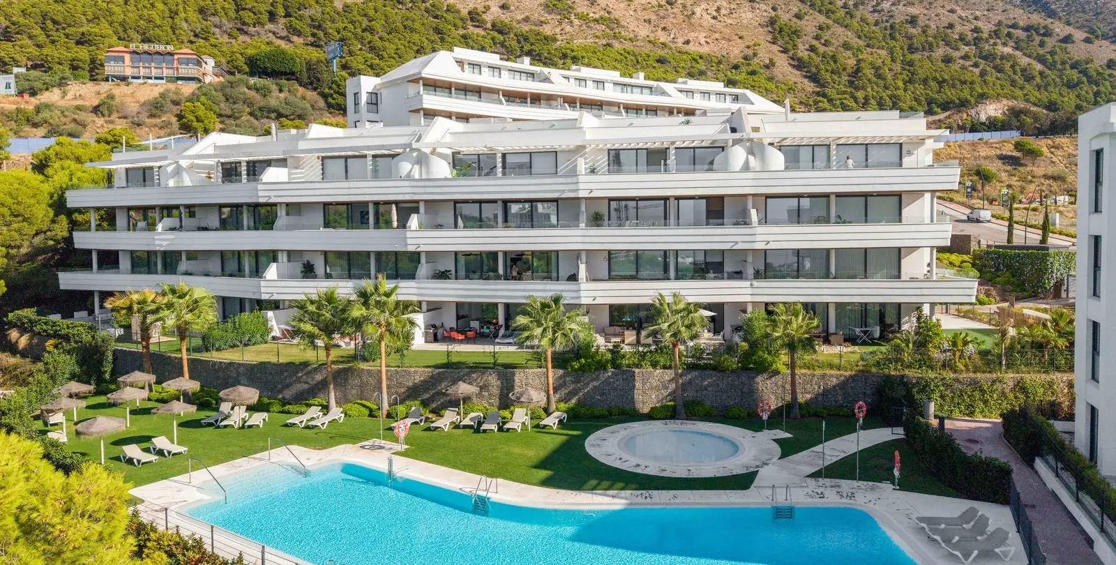 Sale of penthouse in Fuengirola 3