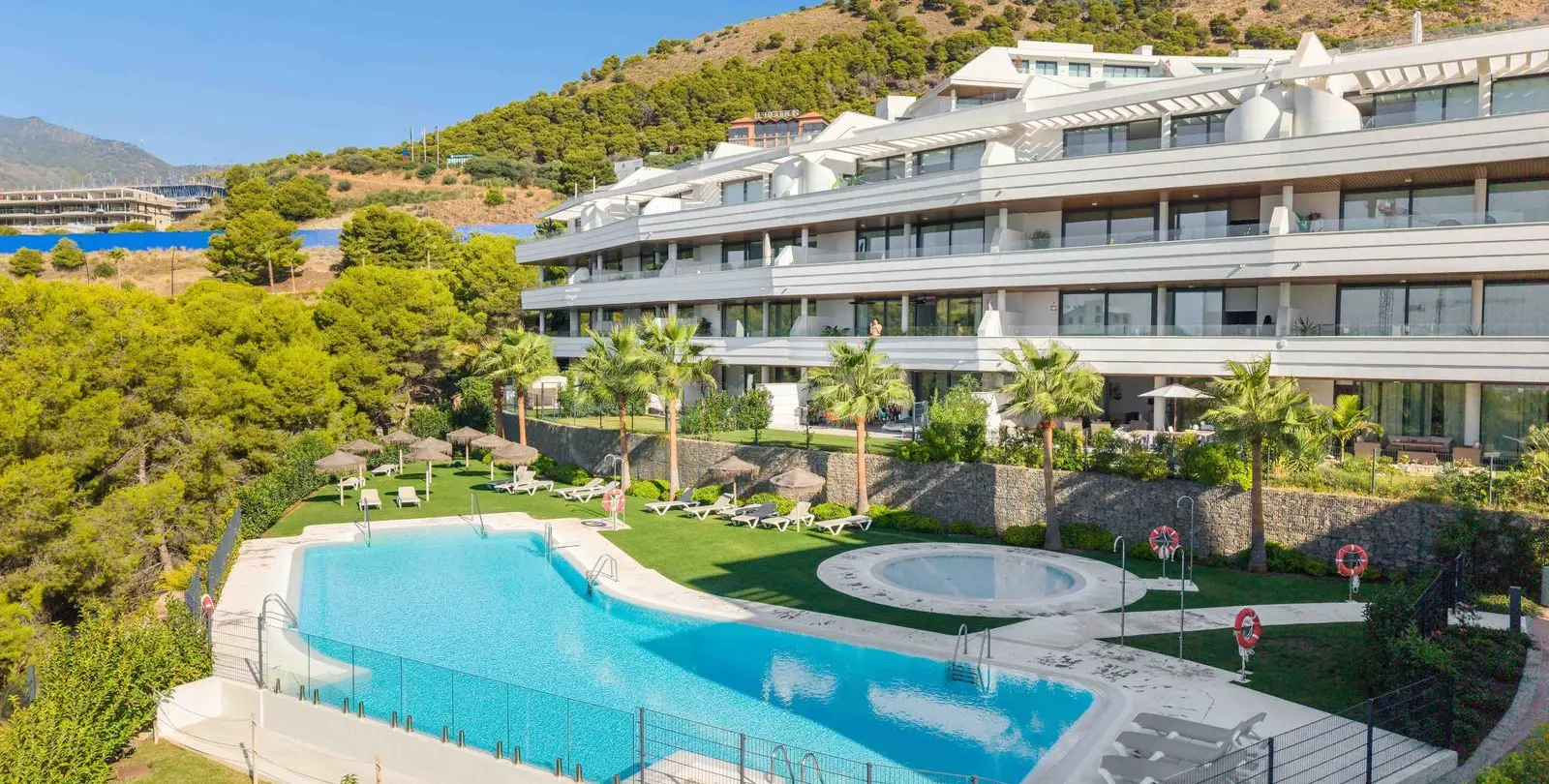 Sale of penthouse in Fuengirola 18