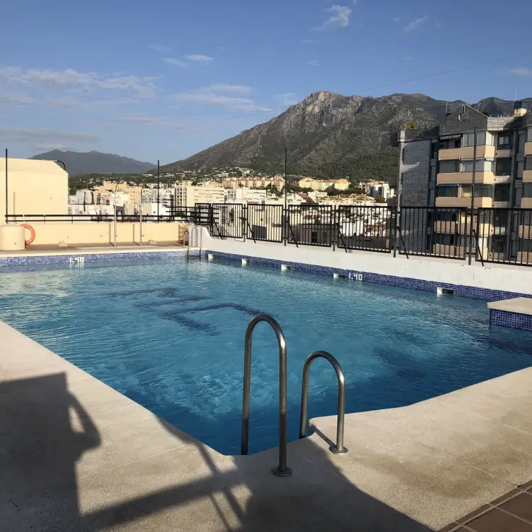 Sale of middle floor apartment in Marbella