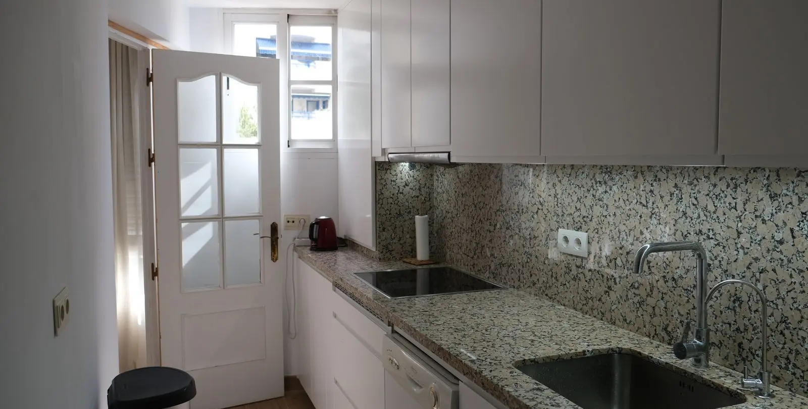 Sale of middle floor apartment in Marbella 8