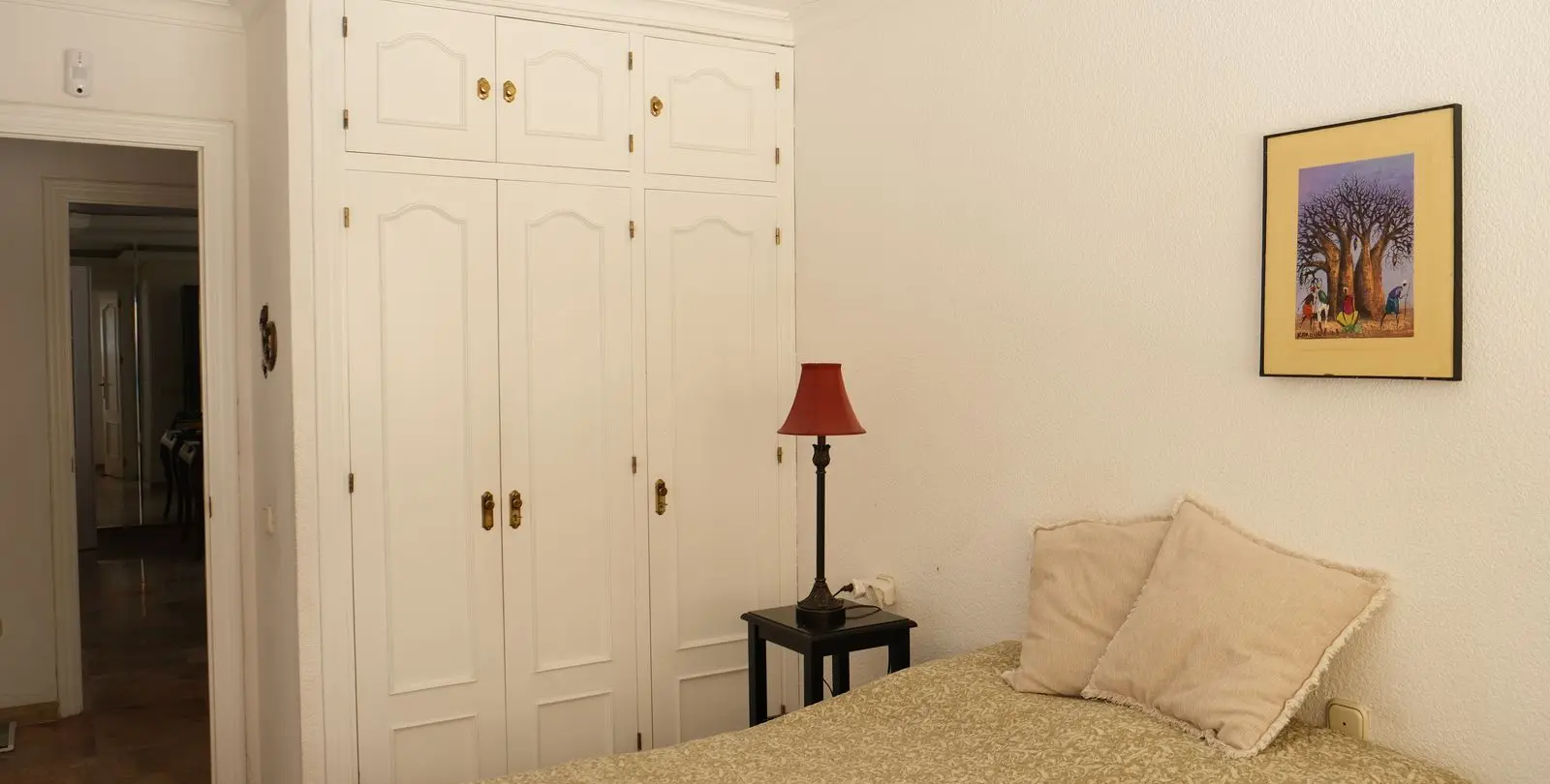 Sale of middle floor apartment in Marbella 24
