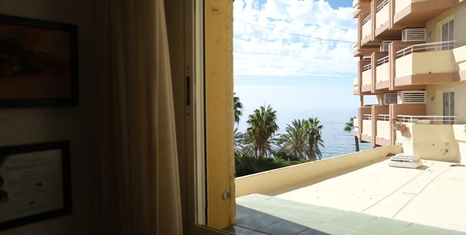 Sale of middle floor apartment in Marbella 25