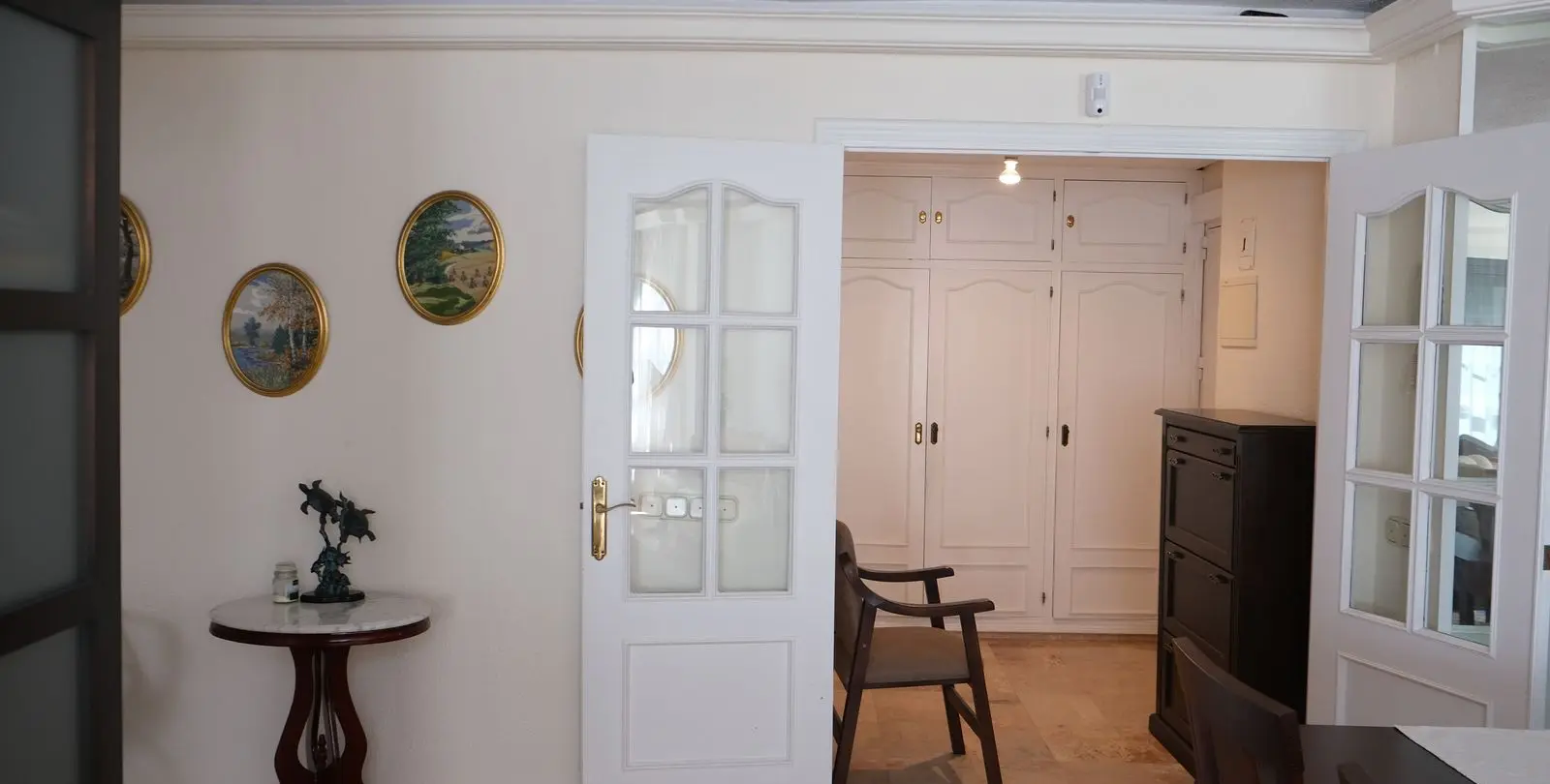 Sale of middle floor apartment in Marbella 26