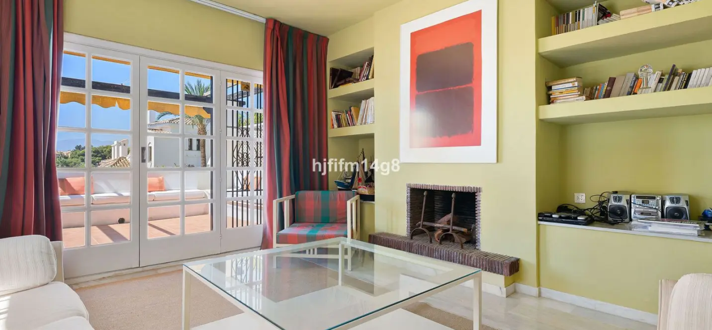 Sale of ground floor apartment in Nueva Andalucía 4