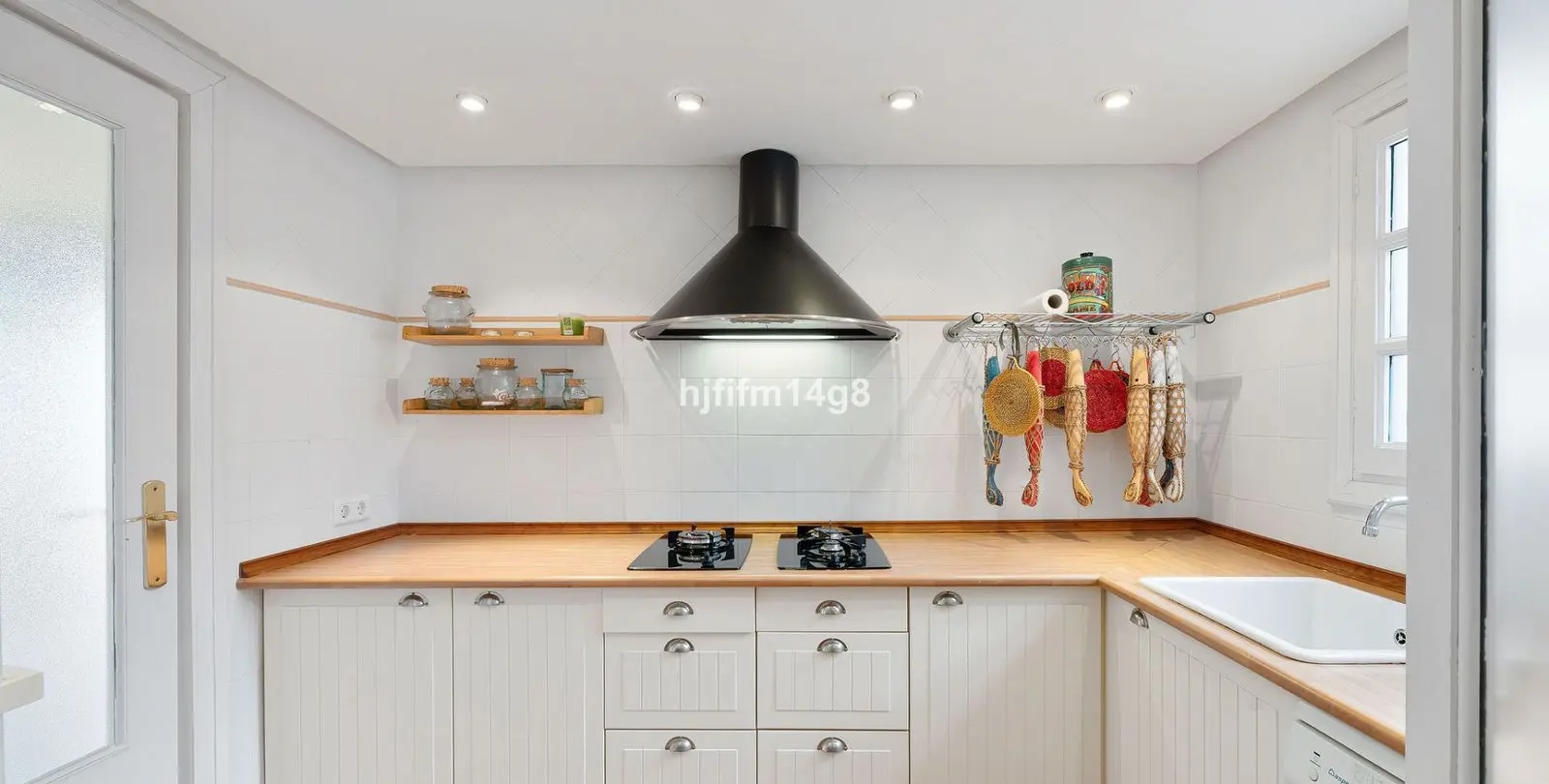 Sale of ground floor apartment in Nueva Andalucía 9