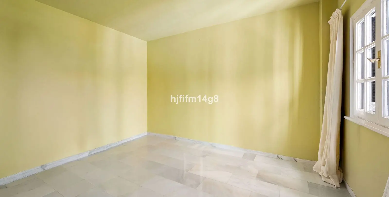 Sale of ground floor apartment in Nueva Andalucía 10