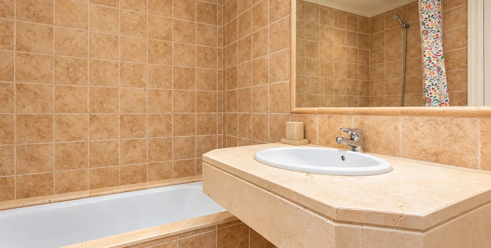 Sale of penthouse in Estepona 17