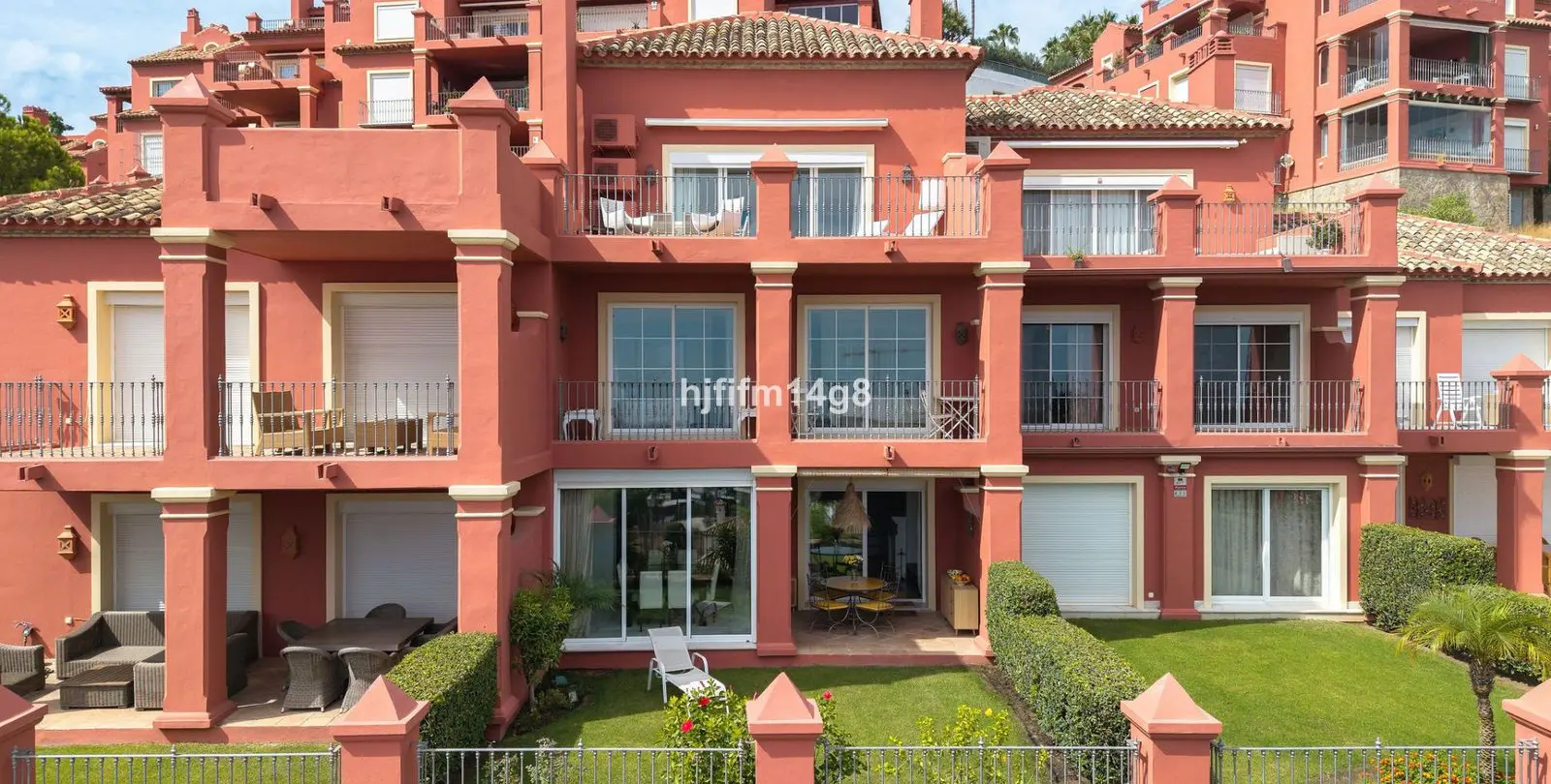 Sale of townhouse in Monte Halcones 2