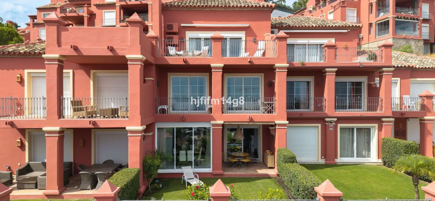 Sale of townhouse in Monte Halcones 1