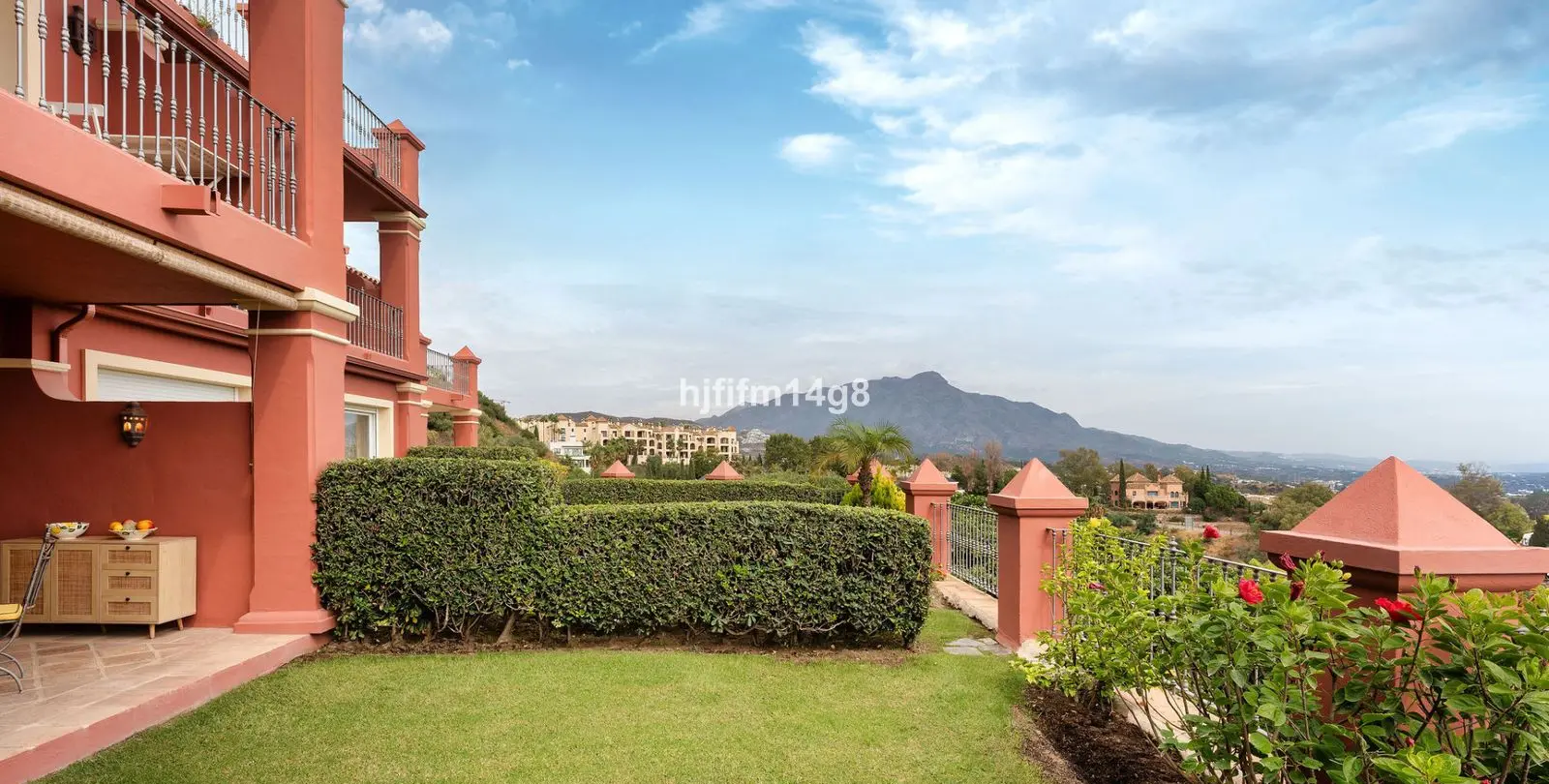 Sale of townhouse in Monte Halcones 3