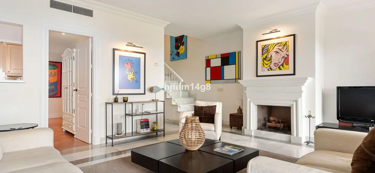 Sale of townhouse in Monte Halcones 4