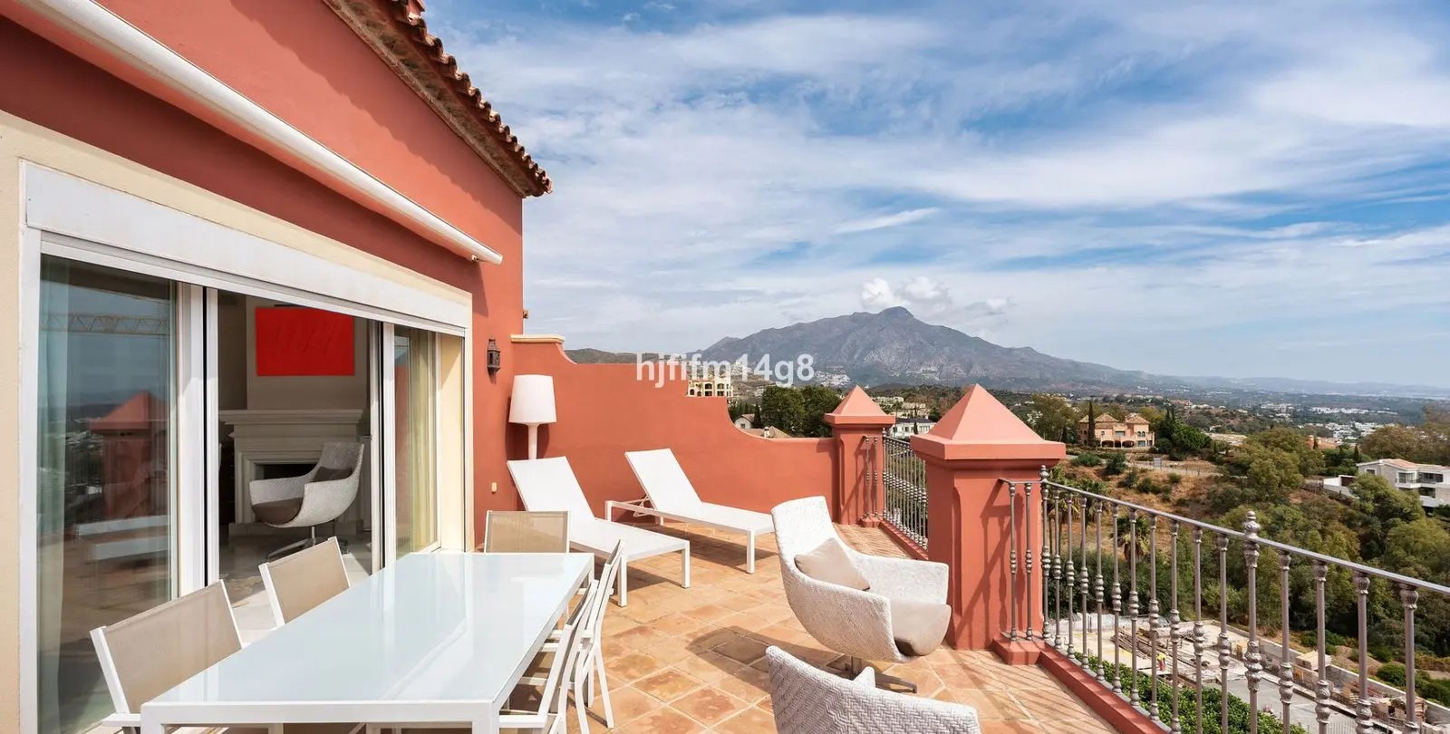 Sale of townhouse in Monte Halcones 12
