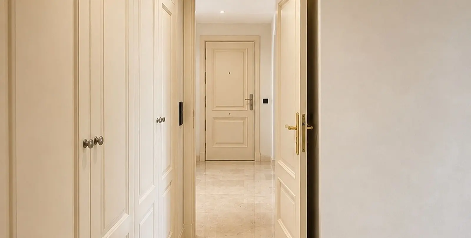 Sale of penthouse duplex in Sierra Blanca 14