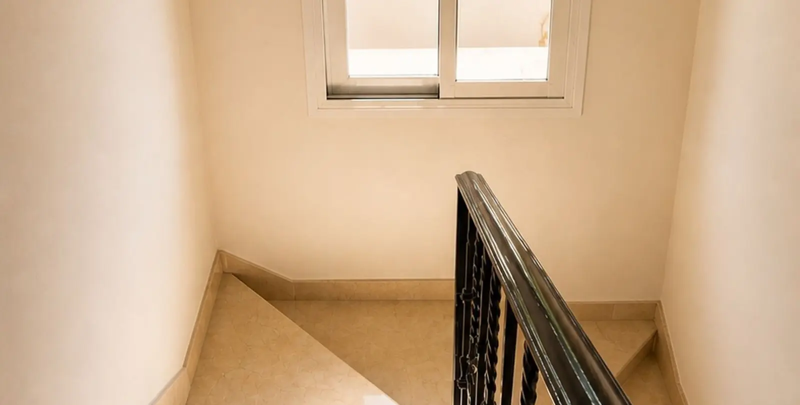 Sale of penthouse duplex in Sierra Blanca 17