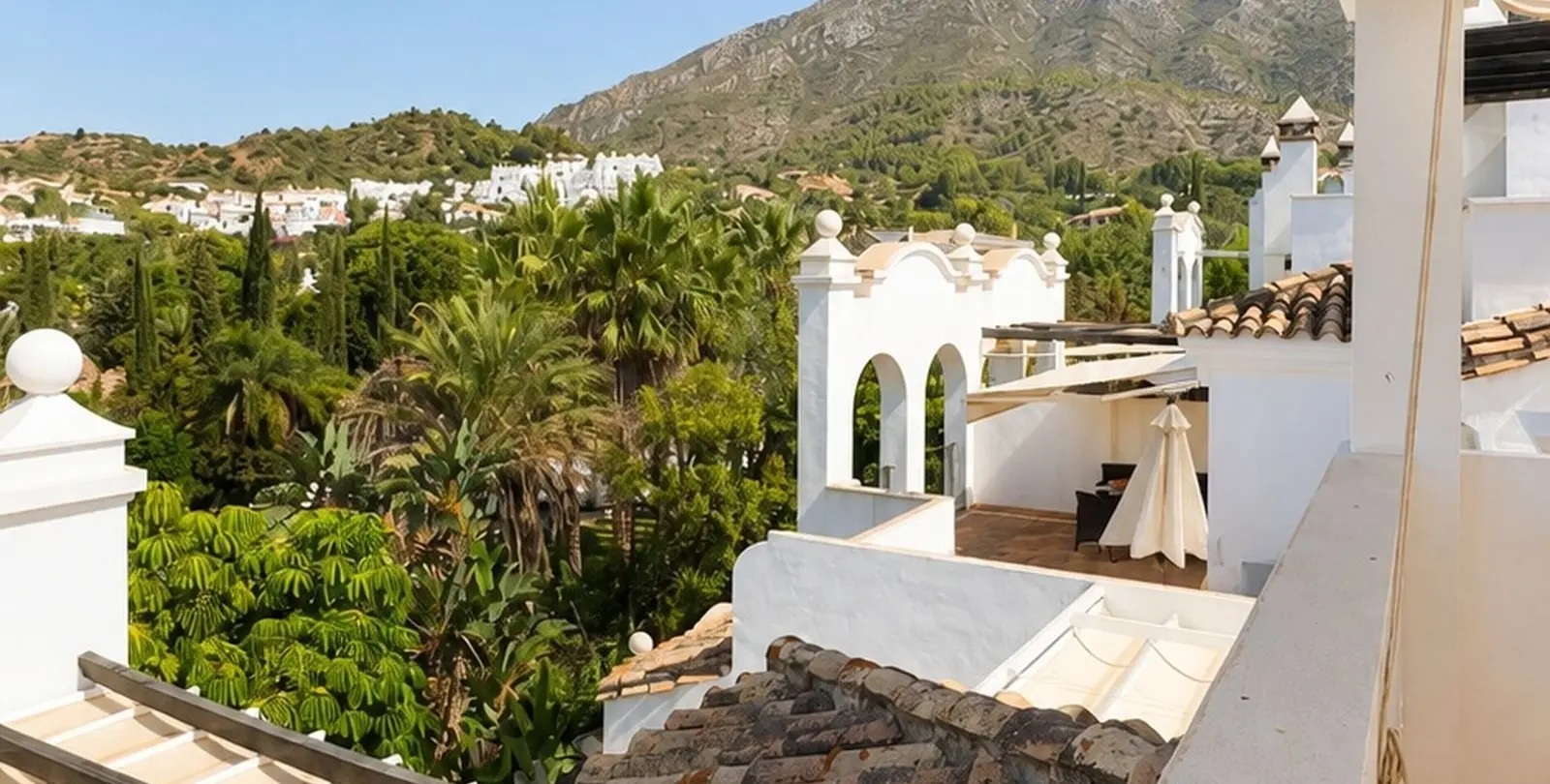 Sale of penthouse duplex in Sierra Blanca 23