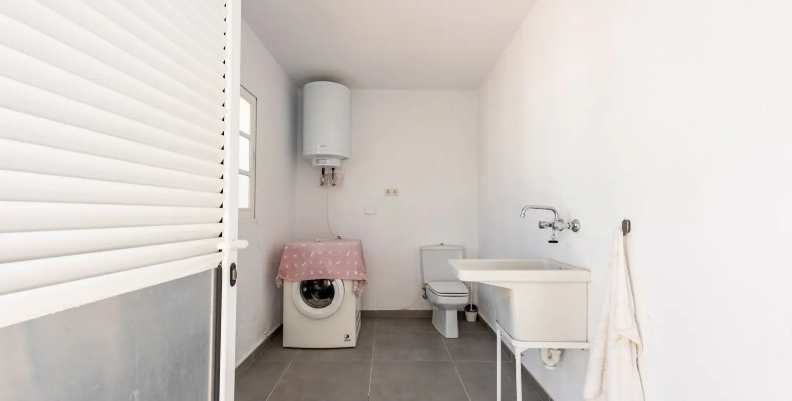 Sale of detached villa in Atalaya 4