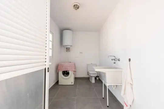 Image 4 thumb