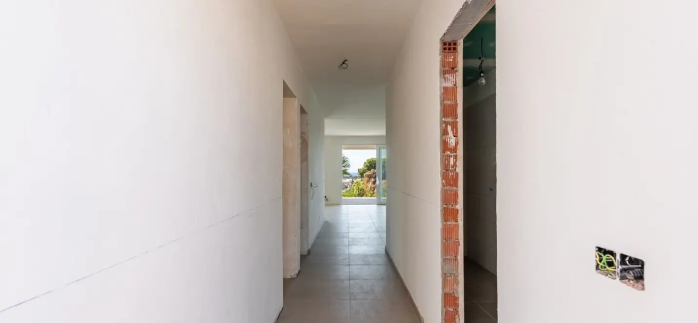 Sale of detached villa in Atalaya 4