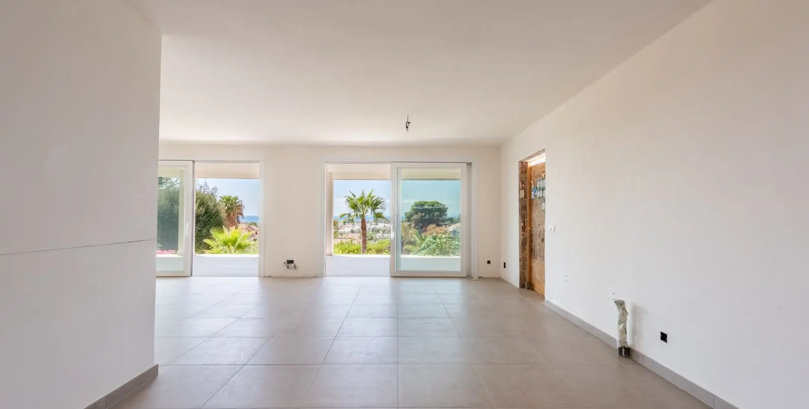 Sale of detached villa in Atalaya 10