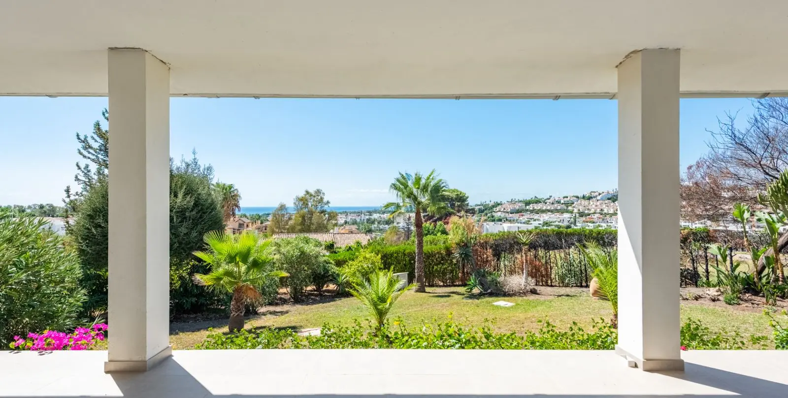 Sale of detached villa in Atalaya 15