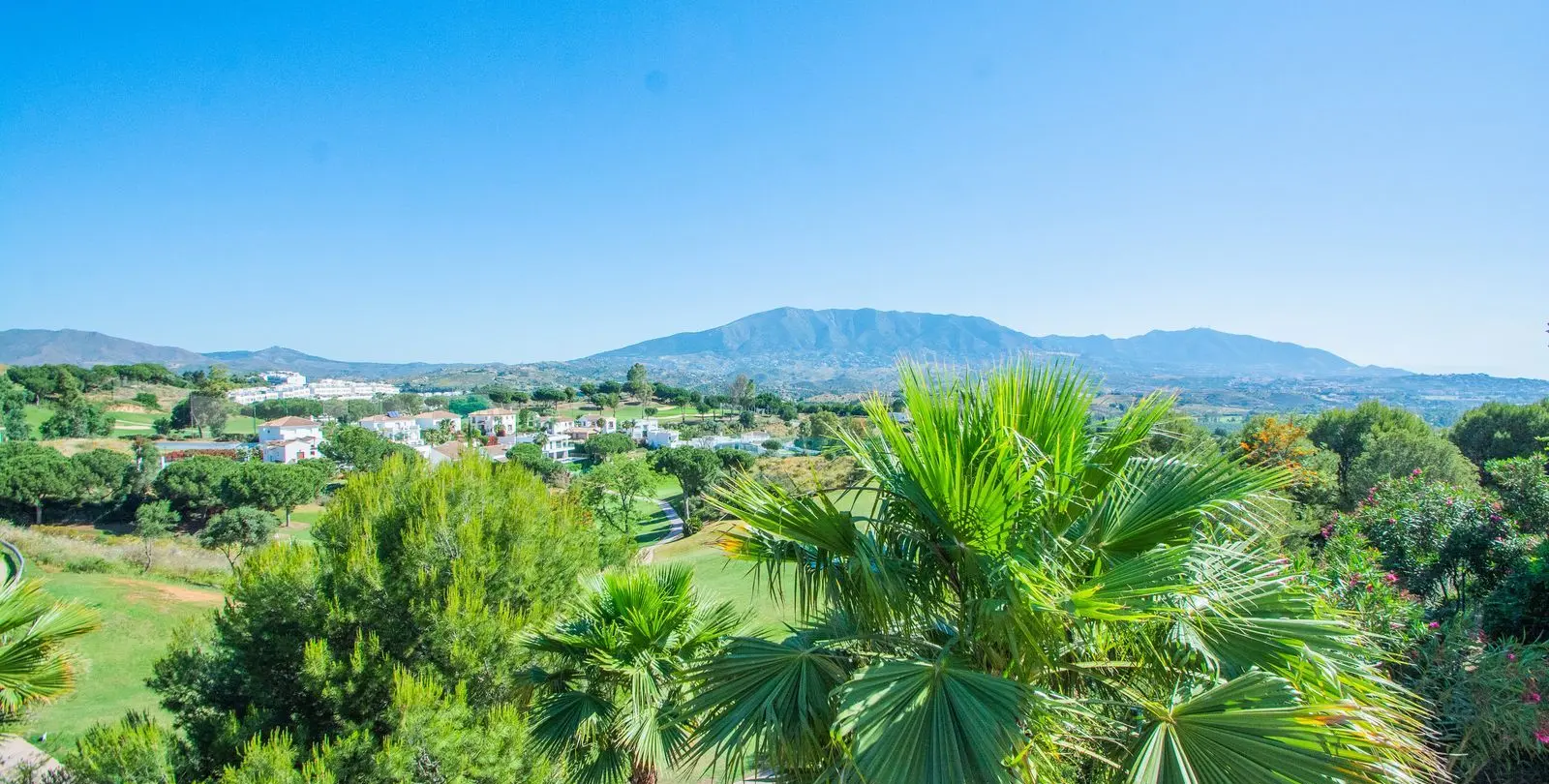 Sale of detached villa in La Cala Golf 20