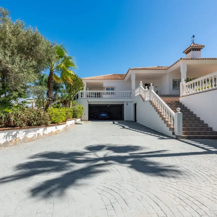 Venta de villa independiente en Atalaya
