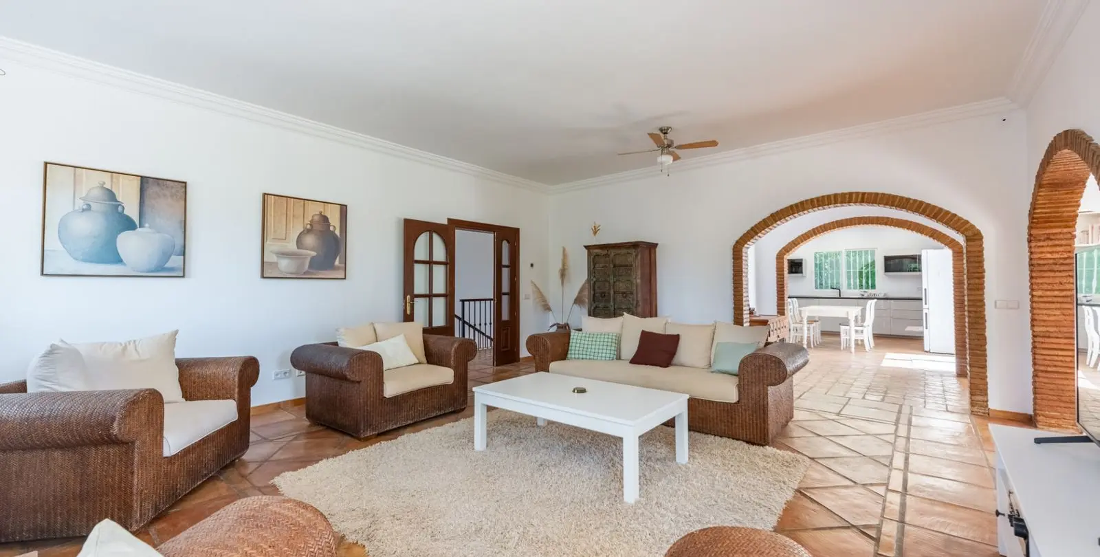 Sale of detached villa in Atalaya 5