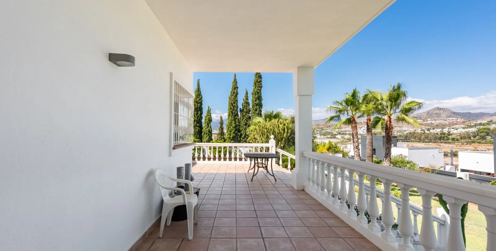 Sale of detached villa in Atalaya 9