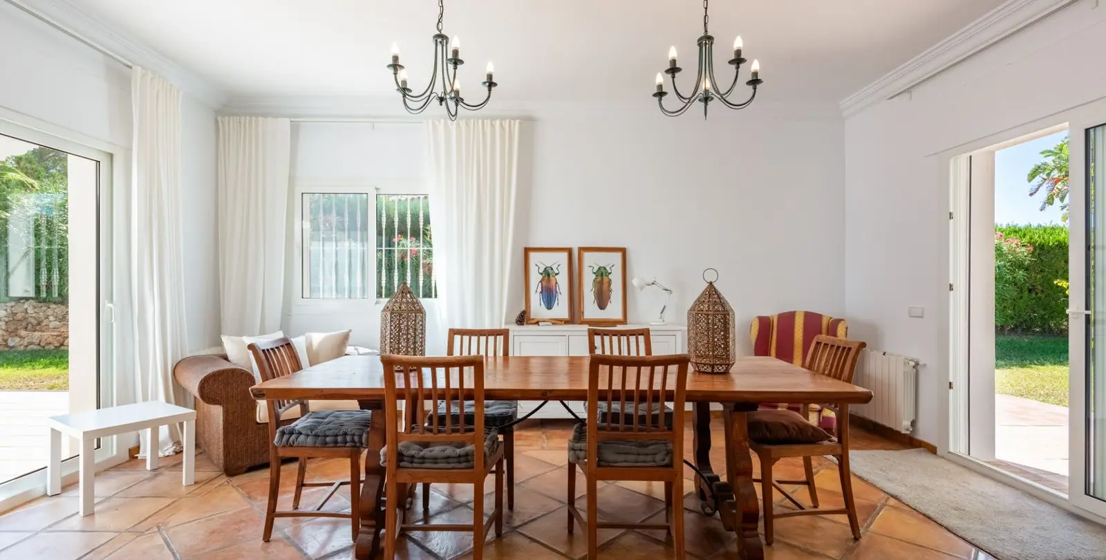 Sale of detached villa in Atalaya 14