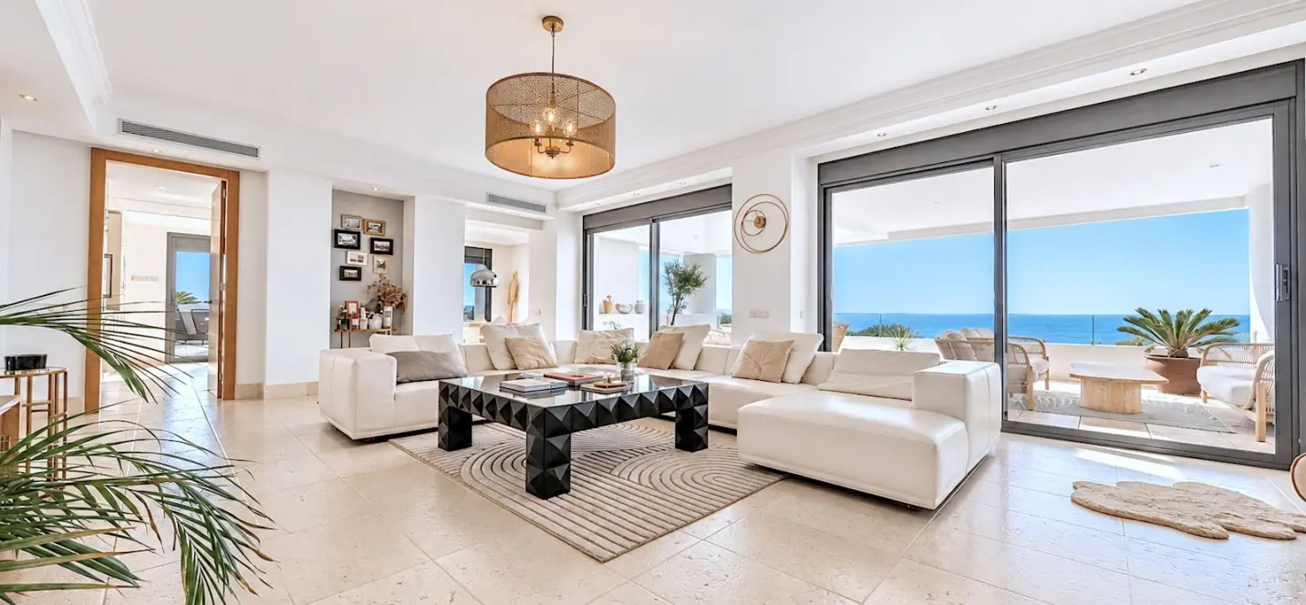 Sale of penthouse in Altos de los Monteros 1
