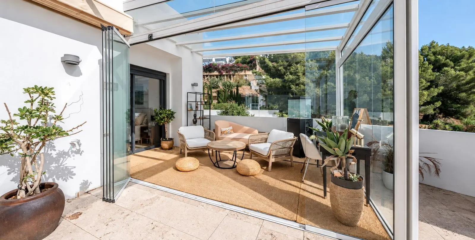 Sale of penthouse in Altos de los Monteros 5