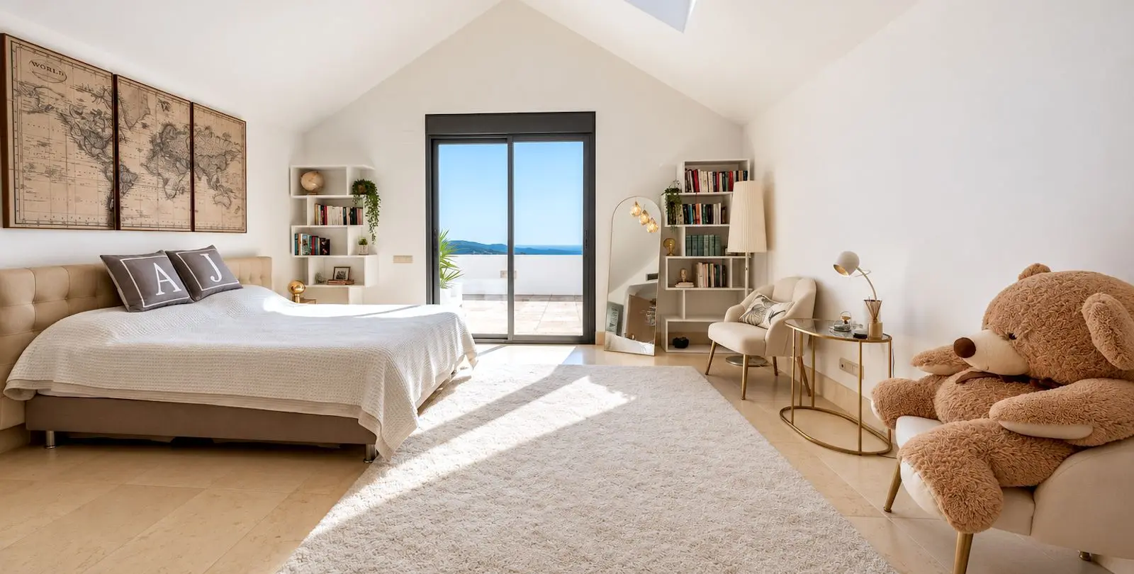 Sale of penthouse in Altos de los Monteros 24