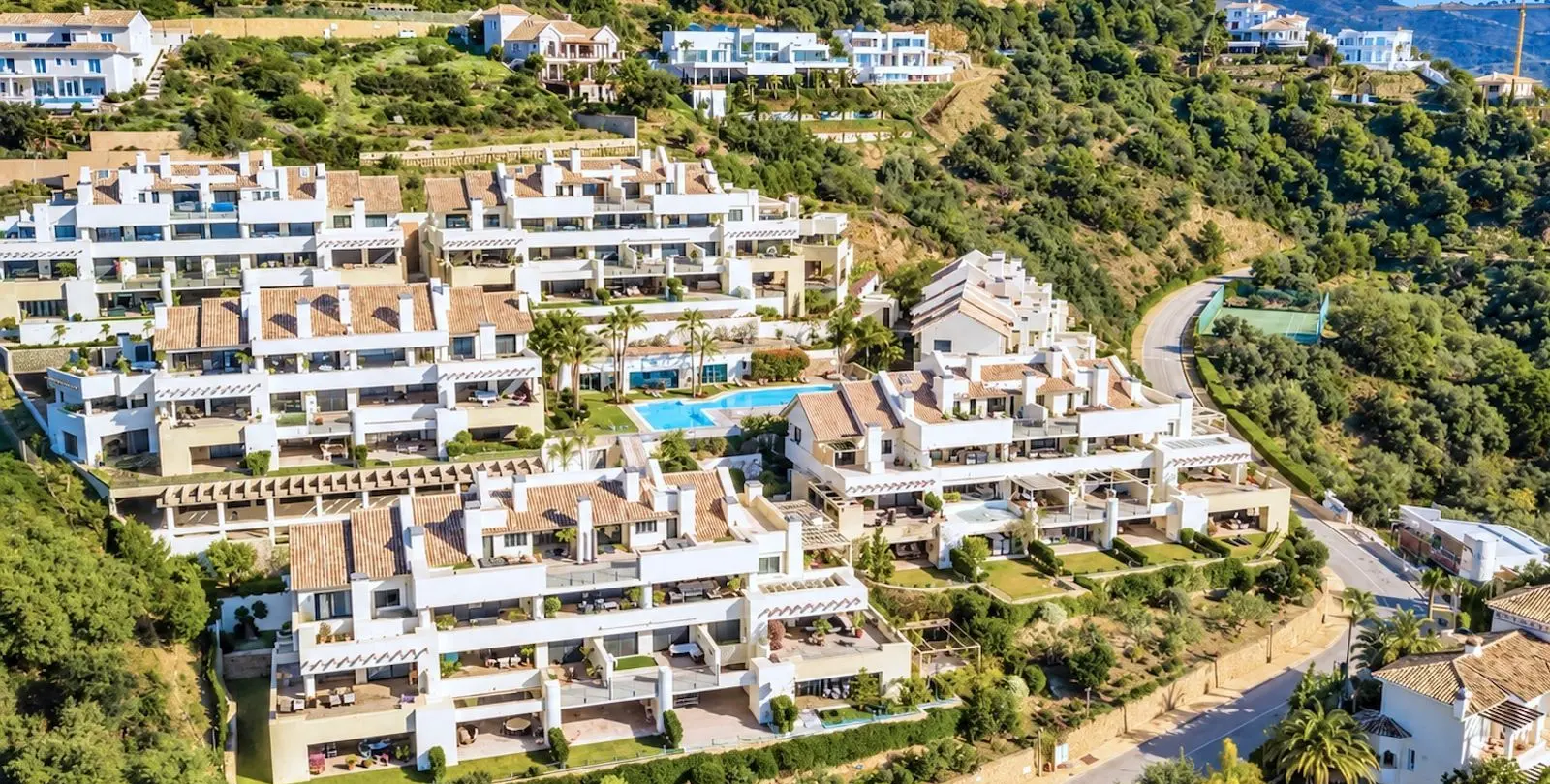 Sale of penthouse in Altos de los Monteros 29