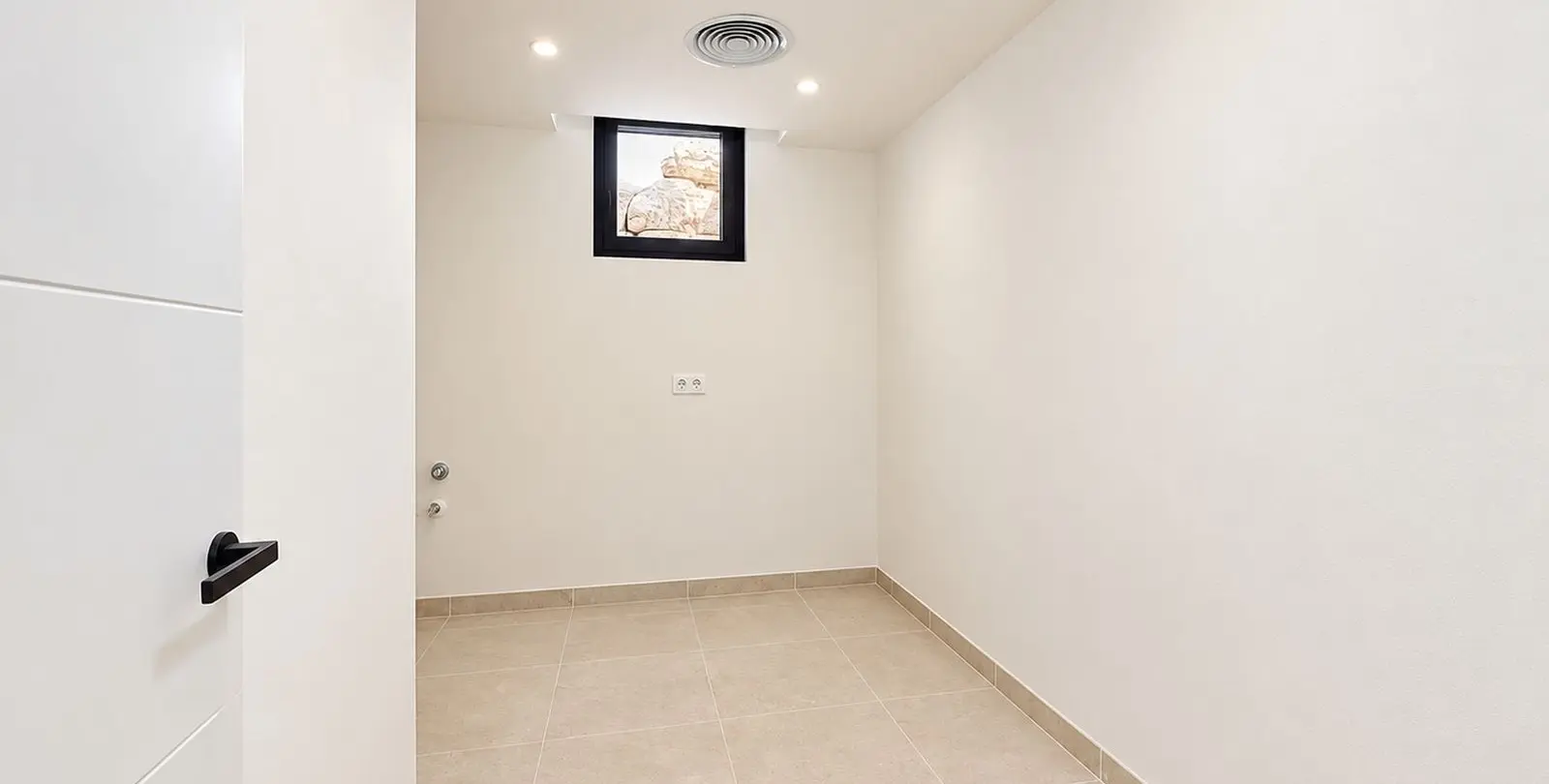 Sale of detached villa in Elviria 23