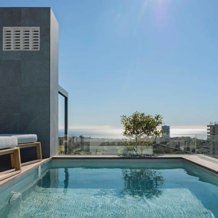 Venta de casa pareada en Marbella