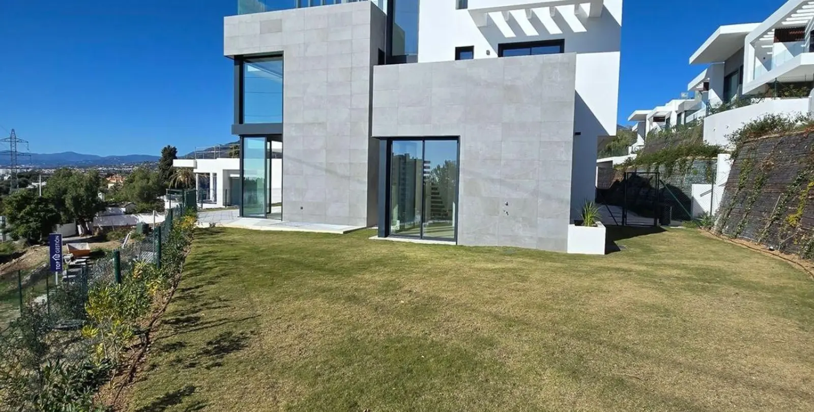 Sale of semi-detached house in Marbella 6