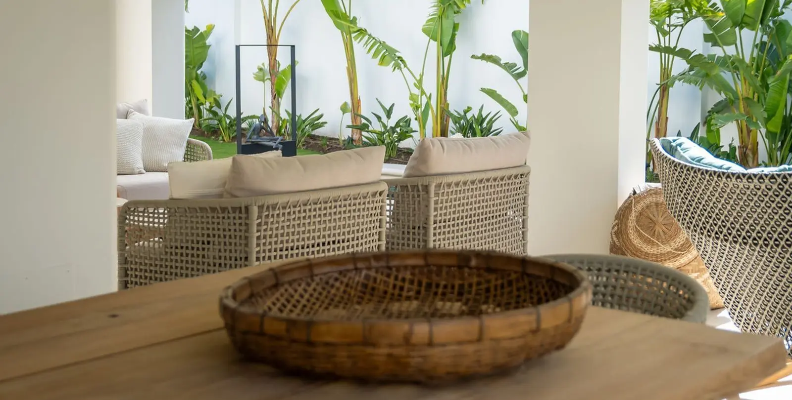 Sale of detached villa in Guadalmina Baja 33