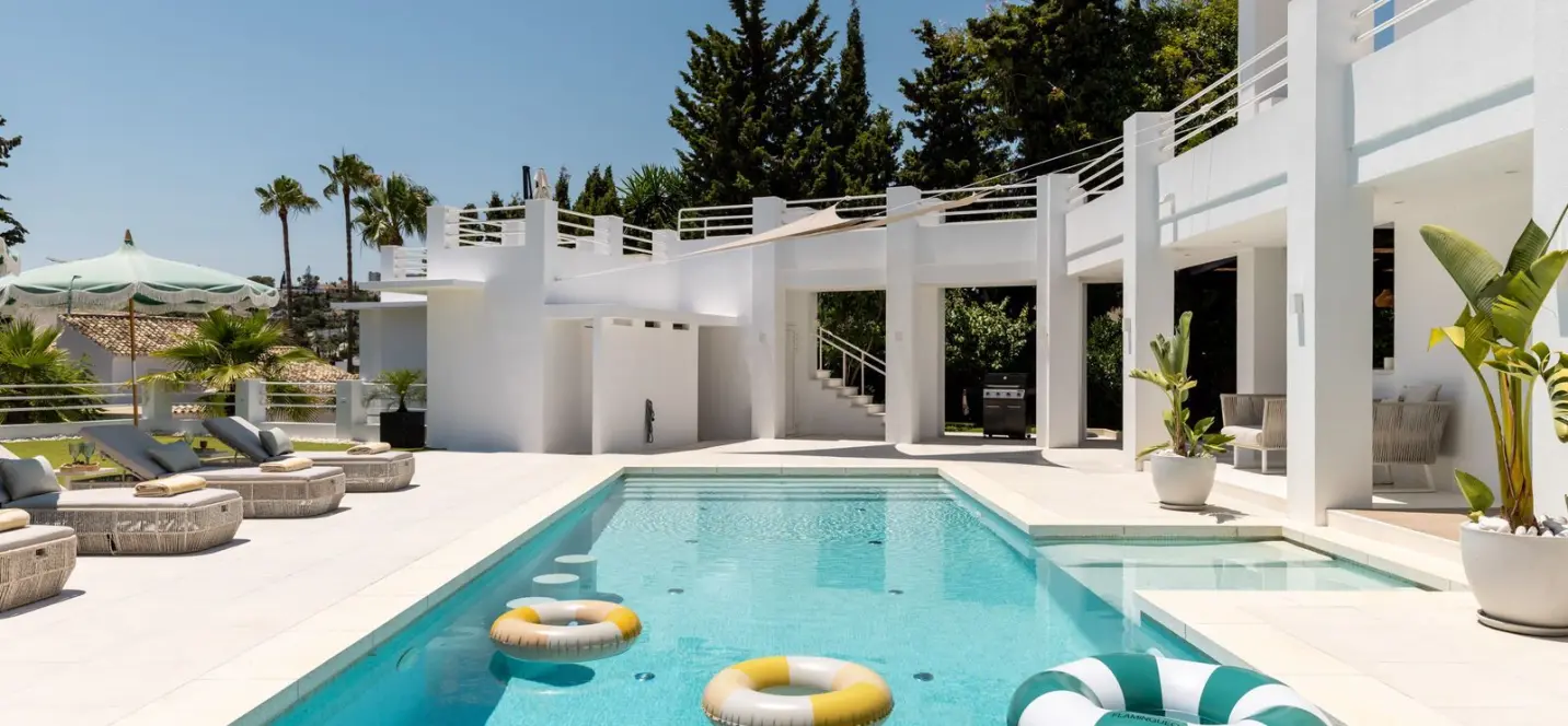 Sale of detached villa in Nueva Andalucía 4
