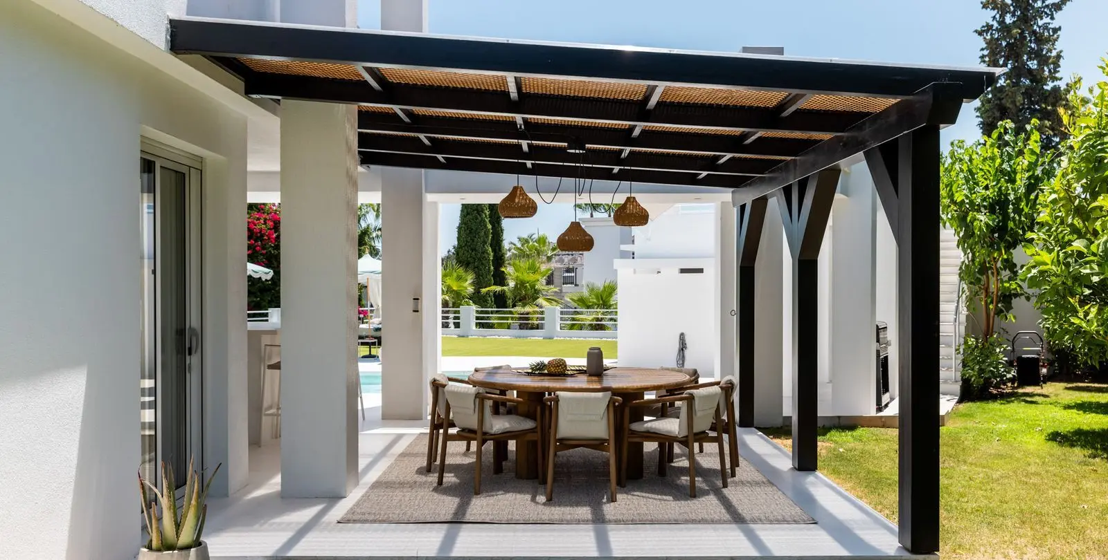 Sale of detached villa in Nueva Andalucía 8