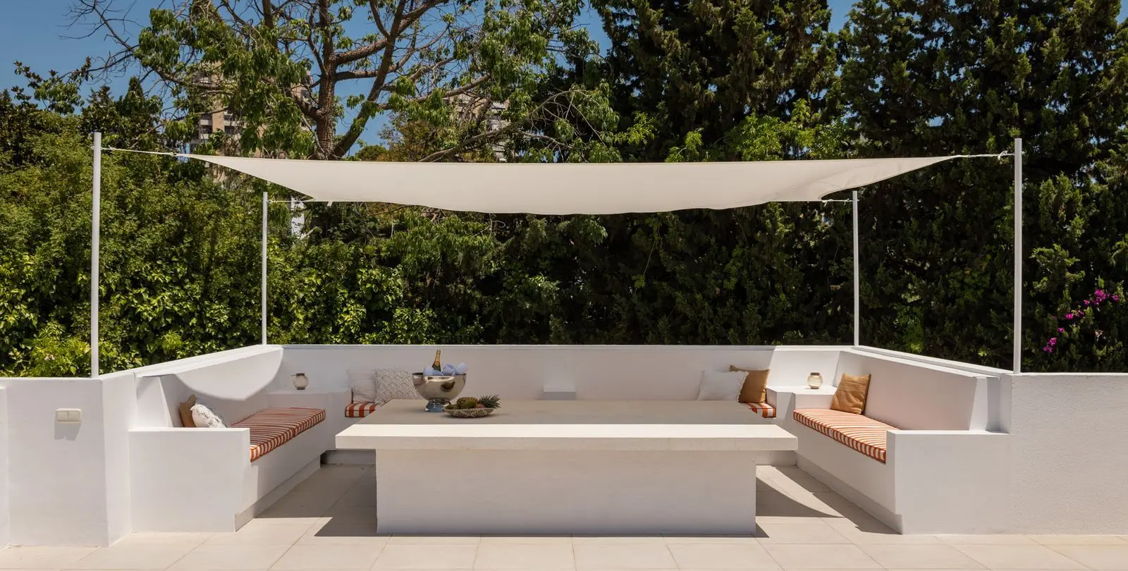 Sale of detached villa in Nueva Andalucía 12