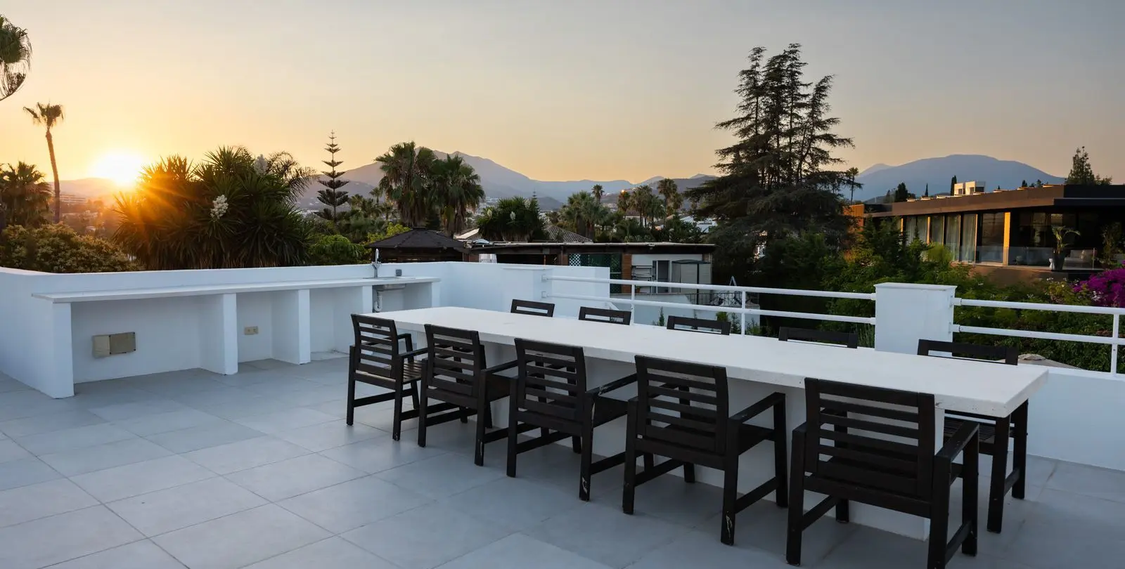 Sale of detached villa in Nueva Andalucía 13