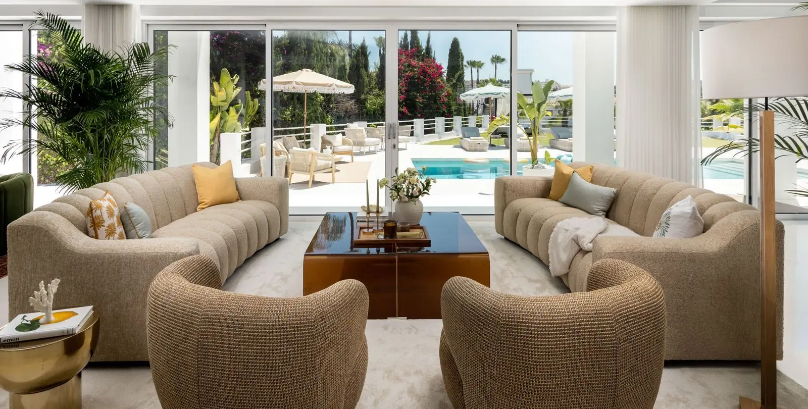 Sale of detached villa in Nueva Andalucía 14