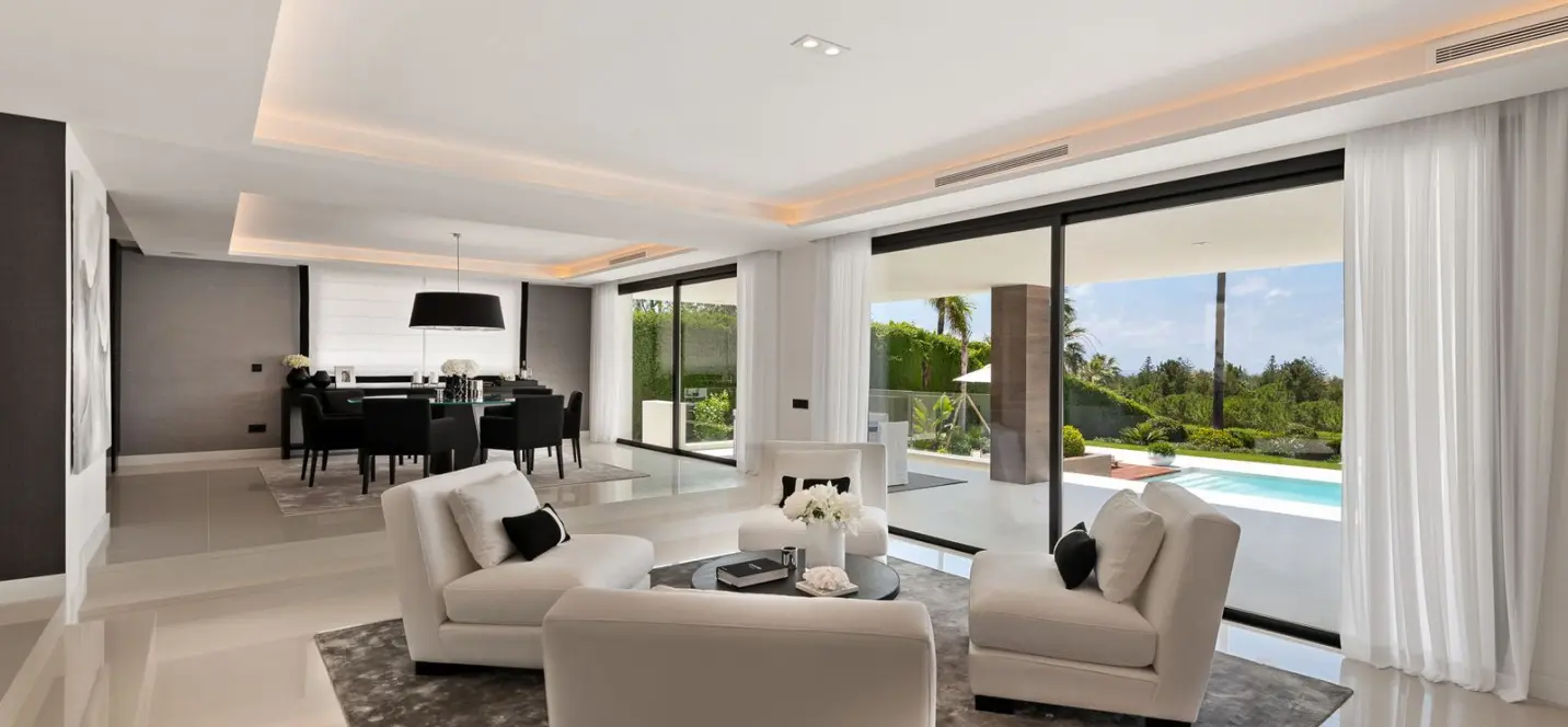 Sale of detached villa in Nueva Andalucía 3