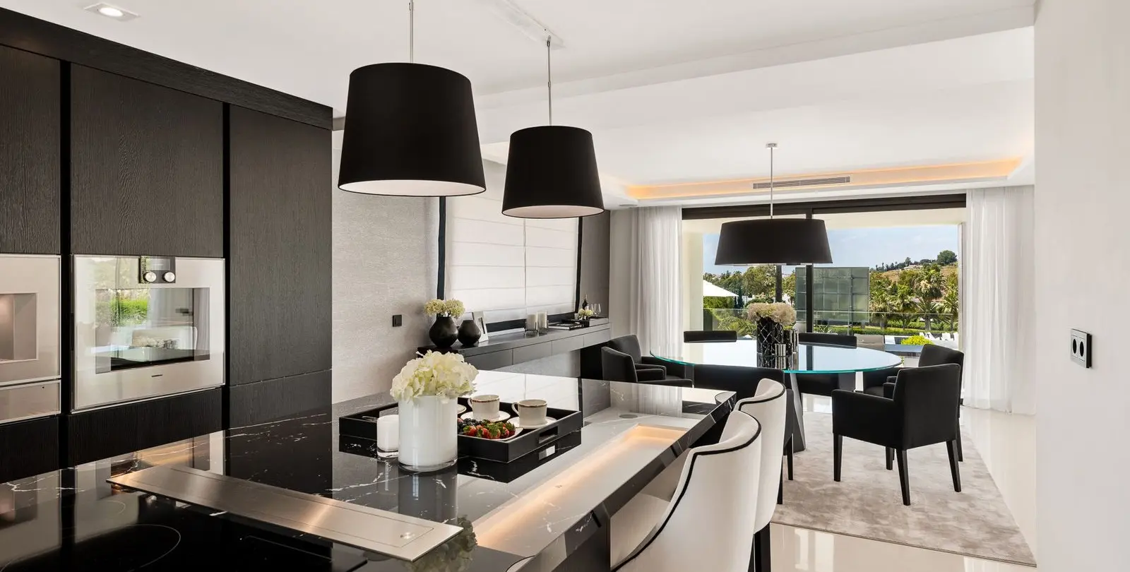 Sale of detached villa in Nueva Andalucía 8