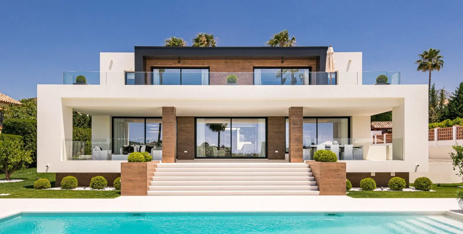 Sale of detached villa in Nueva Andalucía 20