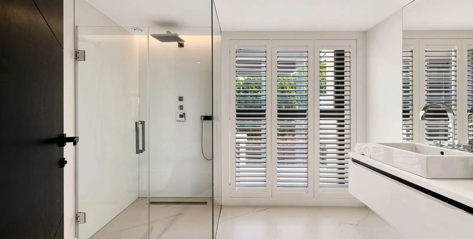 Sale of detached villa in Nueva Andalucía 28