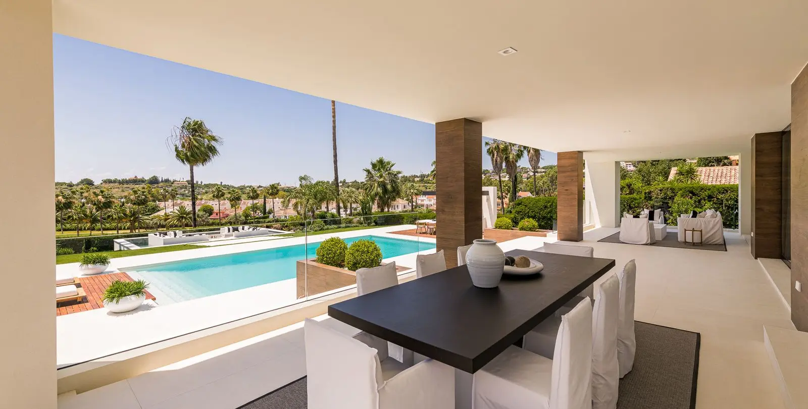 Sale of detached villa in Nueva Andalucía 47